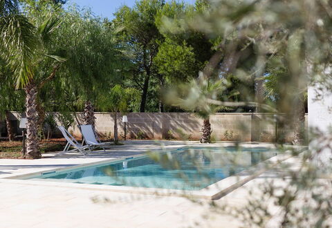 Villa Salentina: Piscina, Ricorrere, Mobili Da Esterno, Materiale Composito, Shade, Lettino, Eco Hotel, Landscaping, Giochi D'Acqua