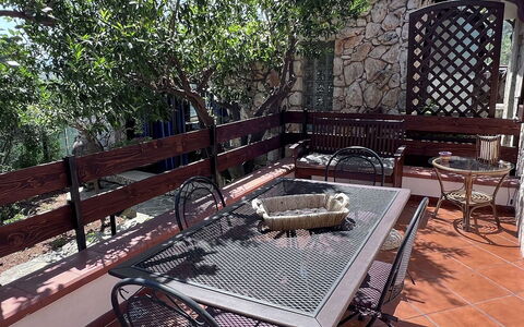 Villa Romy: Mobilia, Legna, Mobili Da Esterno, Tavolo, Sedia, Tavolo Esterno, Shade, Giardino, Terrazza, Backyard