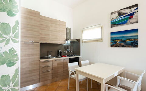 Kalimba: Interior Design, Pavimentazione, Mobilia, Pavimento, Legna, Camera, Cucina, Apparecchio Major, Elettrodomestico Da Cucina, Soffitto