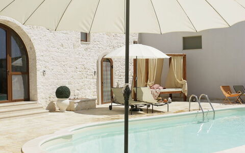 Masseria San Michele: Ombrello, Mobili Da Esterno, Shade, Lettino, Sedia, Tavolo Esterno, Design, Piscina, Terrazza