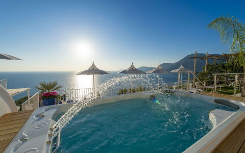 Villa Melissa: Piscina, Ricorrere, Mobili Da Esterno, Tempo Libero, Mare, Vacanza, Ombrello, Eco Hotel, Balcone, Hotel