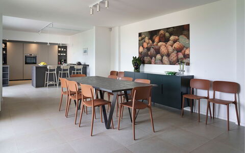 Villa Bel Prato: Mobilia, Pavimentazione, Interior Design, Pavimento, Parete, Sala Da Pranzo, Sedia, Legna, Tavolo, Cucina & Sala Da Pranzo Tavolo