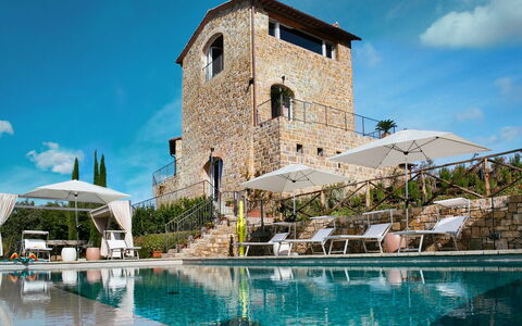Villa Torre del Chianti: Piscina, Ricorrere, Estate, Ombrello, Villa, Resort Citta ', Mobili Da Esterno, Lettino, Eco Hotel, Hotel