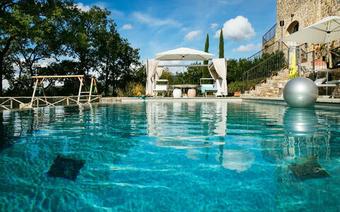 Villa Torre del Chianti: Piscina, Ricorrere, Mobili Da Esterno, Ombrello, Lettino, Estate, Eco Hotel, Tempo Libero, Villa, Hacienda