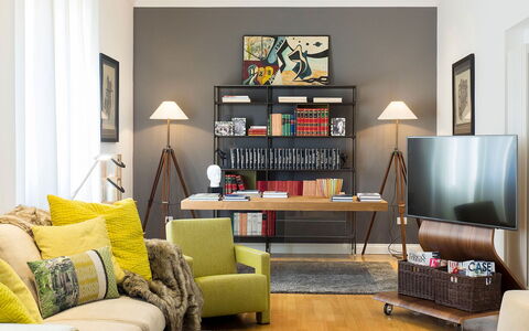 La Terrazza: Mobilia, Interior Design, Parete, Pavimentazione, Soggiorno, Casa, Pavimento, Camera, Libreria, Scaffalature