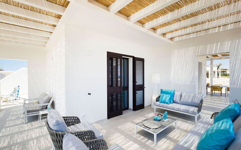 Thyme: Pavimento, Pavimentazione, Ricorrere, Shade, Sedia, Design, Mobili Da Esterno, Balcone, Hotel, Villa