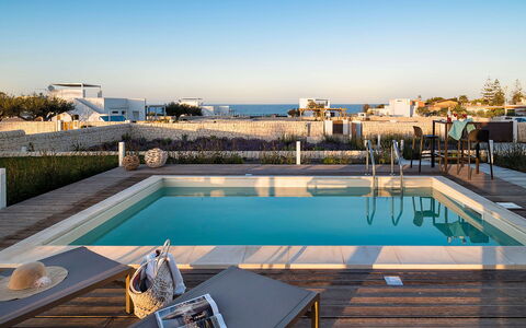 Villa Orietta: Piscina, Ricorrere, Mobili Da Esterno, Materiale Composito, Eco Hotel, Lettino, Shade, Sedia, Villa, Hotel