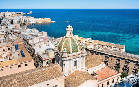 Dimora Simona: Corpo D'Acqua, Cupola, Orizzonte, Città, Mare, Costa, Costiera E Morfologie Oceanic, Attrazione Turistica, Oceano, Cupola