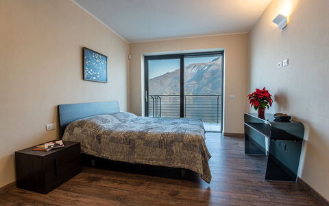Villa Perla: Mobilia, Interior Design, Camera, Pavimento, Letto, Camera Da Letto, Appartamento, Soffitto, Lenzuolo, Cuscino