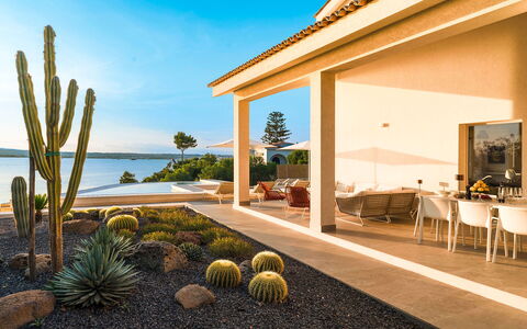 Sea Art Villa: Landscaping, Giardino, Estate, Villa, Ricorrere, Costa, Shade, Eco Hotel, Driveway