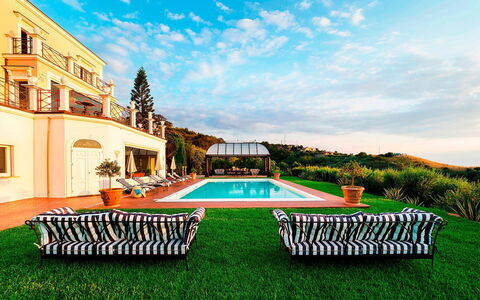 Blue Star Villa: Estate, Dimora, Hacienda, Ricorrere, Villa, Hotel, Balcone, Eco Hotel, Piscina, Cortile
