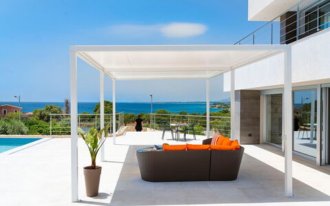 Villa Silvia: Mobili Da Esterno, Shade, Struttura Esterna, Terrazza, Pergola, Sedia, Piscina, Vaso Di Fiori, Padiglione, Tenda
