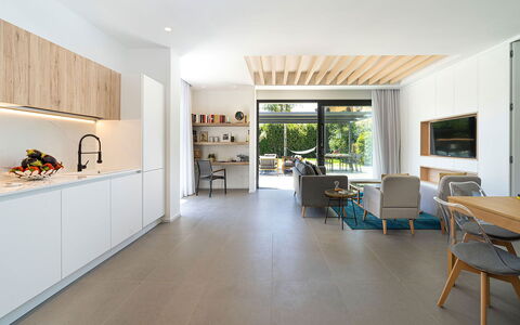 Villa la Isla: Mobilia, Interior Design, Pavimentazione, Legna, Soffitto, Pavimento, Controsoffitto, Cucina, Cucina & Sala Da Pranzo Tavolo, Casa