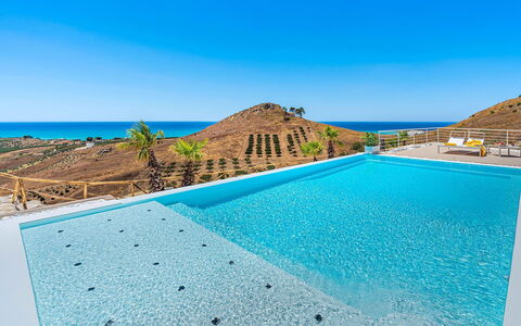 Villa Montallegro: Blu, Piscina, Ricorrere, Eco Hotel