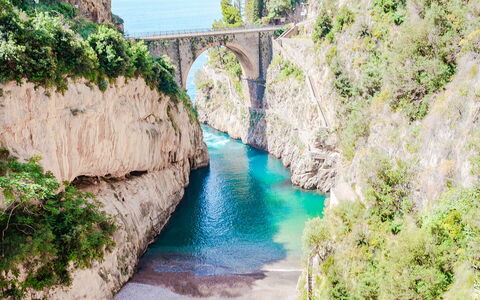 San Sebastiano: Ponte, Risorse Idriche, Acqua, Corpo D'Acqua, Alveo, Waterway, Roccia, Canale, Banca, Terreno