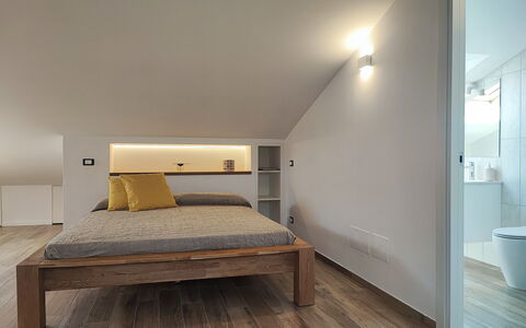 Casa Nadia: Mobilia, Interior Design, Pavimentazione, Pavimento, Parete, Letto, Camera Da Letto, Pavimento In Legno, Legna, Soffitto