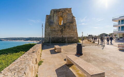 Azzurra: Mare, Costa, Oceano, Muro ​​Di Pietra, Rovine, Storia Antica, Fortificazione