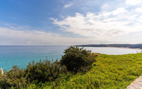 Azzurra: Cielo, Blu, Acqua, Risorse Idriche, Orizzonte, Verde, Corpo D'Acqua, Costa, Paesaggio Naturale, Costiera E Morfologie Oceanic