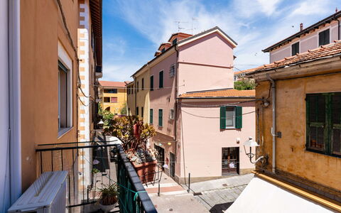 Milena: Parete, Cittadina, Quartiere, Zona Residenziale, Casa, Urban Design, Appartamento, Balcone, Ferro, Pianta Della Casa