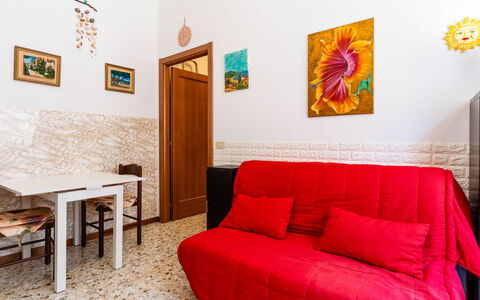 Milena: Pavimentazione, Pavimento, Interior Design, Legna, Mobilia, Camera, Appartamento, Cornice, Soggiorno, Color Legno