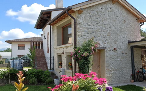 La Casetta dei Palù, Valdobbiadene: Parete, Costruzione, Finestra, Casa, Casa, Porta, Arbusto, Zona Residenziale, Villetta