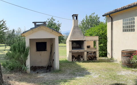 Villa Felice, Private Pool and Hills: Giardino, Backyard, Villetta, Prato, Cortile, Villaggio, Landscaping, Agriturismo, Edifici Giardino, Struttura Esterna