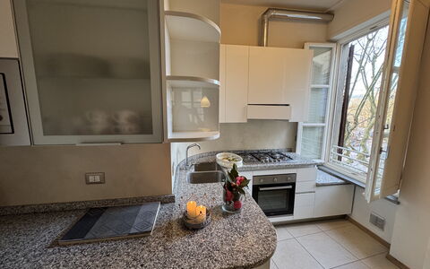 Casa Anna 13: Cucina, Elettrodomestico Da Cucina, Controsoffitto, Apparecchio Major, Interior Design, Elettrodomestico, Cabinetry, Pavimentazione, Camera, Illuminazione
