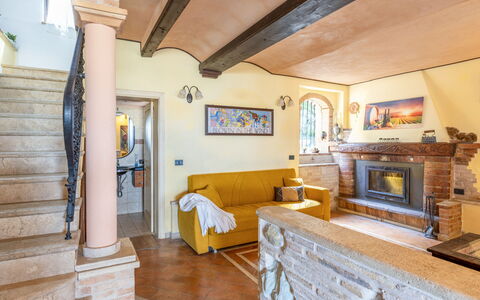Casale Dolcemare: Mobilia, Interior Design, Casa, Divano, Camera, Pavimento, Soggiorno, Soffitto