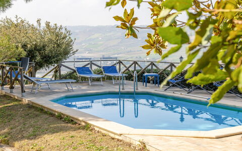 Casale Dolcemare: Blu, Piscina, Mobili Da Esterno, Ricorrere, Sedia, Shade, Eco Hotel, Landscaping, Lettino, Struttura Esterna