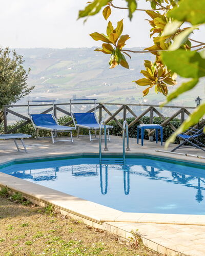 Casale Dolcemare: Blu, Piscina, Mobili Da Esterno, Ricorrere, Sedia, Shade, Eco Hotel, Landscaping, Lettino, Struttura Esterna