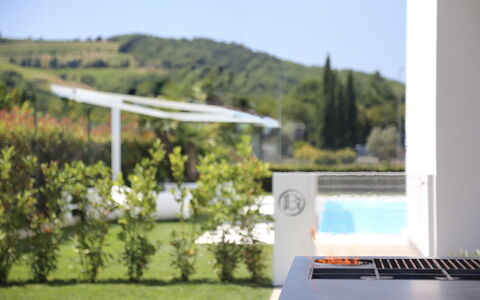 Villa Bilor Luxe: Lotto, Giardino, Shade, Tempo Libero, Prato, Landscaping, Mobili Da Esterno, Cortile, Hedge, Backyard
