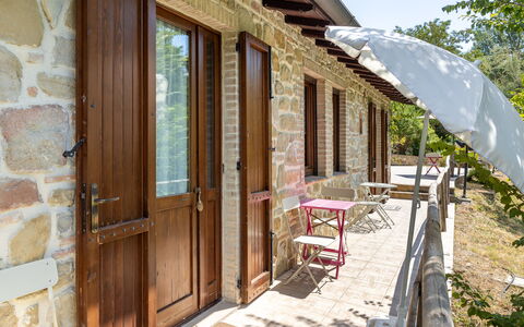 Il Giuncheto, Pool, Amazing View, Umbrian Countrys: Legna, Porta, Porta A Casa, Villetta, Portico, Latifoglie, Color Legno, Shade, Vaso Di Fiori, Cortile