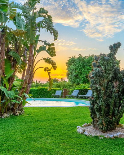 Villa Polistena: Blu, Verde, Erba, Arbusto, Paesaggio, Giardino, Piscina, Prato, Ricorrere