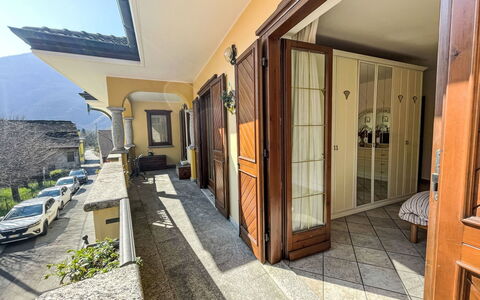 Dimora Lali: Casa, Porta, Pianta Della Casa, Balcone, Porta A Casa, Hotel