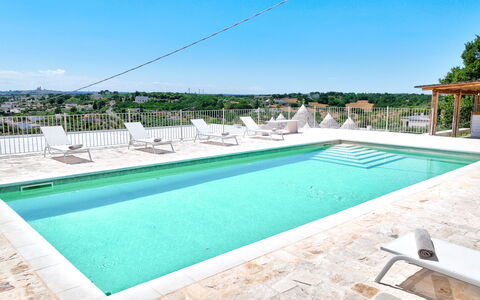 Trullo Miravista Valle D'Itria: Blu, Piscina, Materiale Composito, Ricorrere, Mobili Da Esterno, Lettino, Eco Hotel, Estate, Resort Citta ', Terme