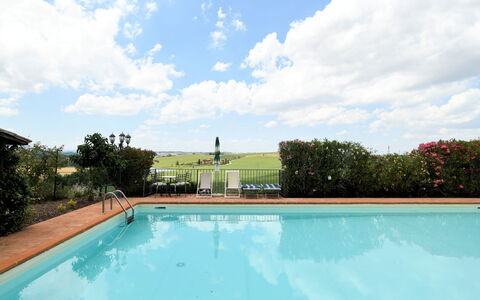 Terre di Giano Private Pool and View, Umbria: Piscina, Tempo Libero, Ricorrere, Eco Hotel, Shade, Landscaping, Mobili Da Esterno, Hacienda, Villa, Vacanza