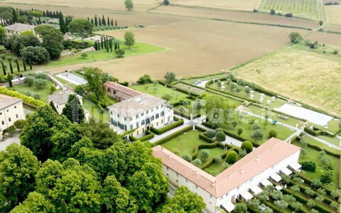 Loft Borgo Syrah: Paesaggio, Estate, Arbusto, Lotto, Plain, Hedge, Giardino, Dimora, Groundcover, Piantagione