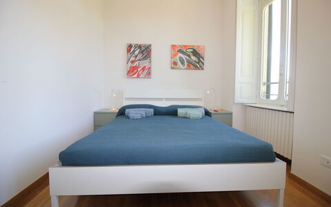 Bellavista Dimora Storica Vista Lago: Letto, Mobilia, Camera Da Letto, Bedding, Interior Design, Lenzuolo, Pavimento, Pavimentazione, Legna, Casa
