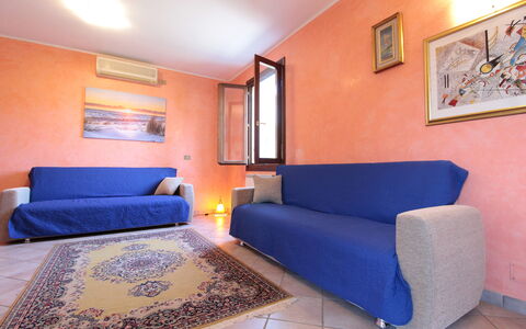 Villa Camerini, Nature, Bikes and Beaches: Mobilia, Interior Design, Pavimento, Pavimentazione, Casa, Appartamento, Divano, Camera, Soggiorno
