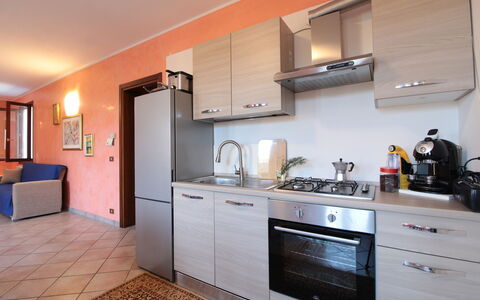 Villa Camerini, Nature, Bikes and Beaches: Cucina, Lavandino Della Cucina, Apparecchio Major, Elettrodomestico Da Cucina, Interior Design, Mobilia, Controsoffitto, Camera, Cabinetry, Pavimentazione