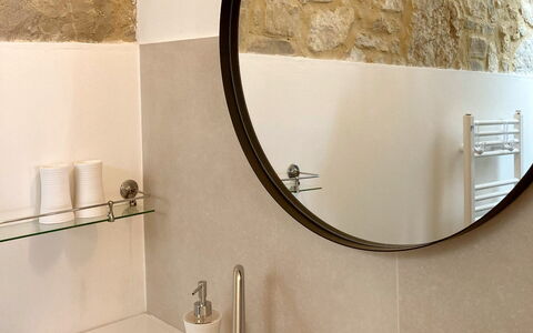 Villa Ombrone: Parete, Specchio, Idraulico Fixture, Interior Design, Bagno, Lavandino Del Bagno, Idraulico, Rubinetto, Lavello, Piastrella