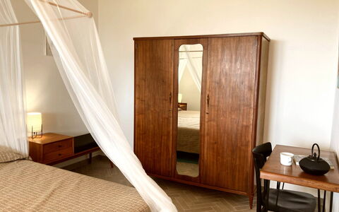 Villa Ombrone: Mobilia, Letto, Camera Da Letto, Interior Design, Pavimento, Pavimentazione, Legna, Lenzuolo, Bedding, Illuminazione
