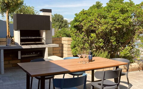 Villa Ombrone: Mobilia, Mobili Da Esterno, Tavolo, Sedia, Tavolo Esterno, Cucina & Sala Da Pranzo Tavolo, Shade, Giardino, Color Legno, Backyard