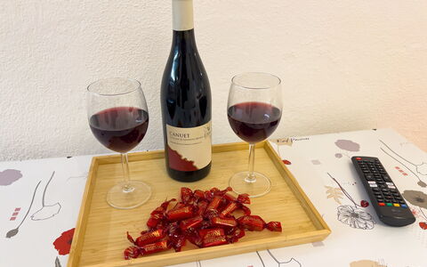 Studio Piccolo al Verticale - Levanto: Bottiglia, Cibo, Tavola, Vino Rosso, Vino, Stemware, Bottiglia Di Vino, Ingrediente