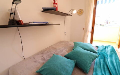 Myriam: Mobilia, Interior Design, Parete, Letto, Camera Da Letto, Camera, Legna, Pavimento, Lenzuolo, Pavimentazione