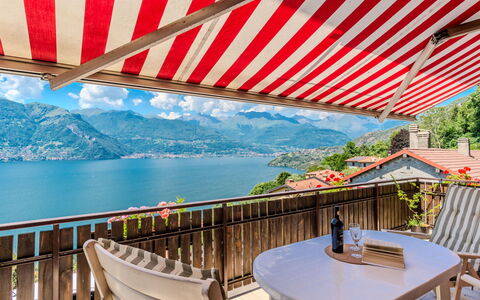 Lidia: Mobilia, Mobili Da Esterno, Tenda, Balcone, Shade, Catena Montuosa, Eco Hotel, Ricorrere, Sedia, Tavolo Esterno