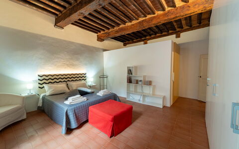 Le Loggine del Pignatello Apartment, Siena City: Pavimentazione, Pavimento, Interior Design, Soffitto, Camera Da Letto, Mobilia, Casa, Camera, Letto, Appartamento