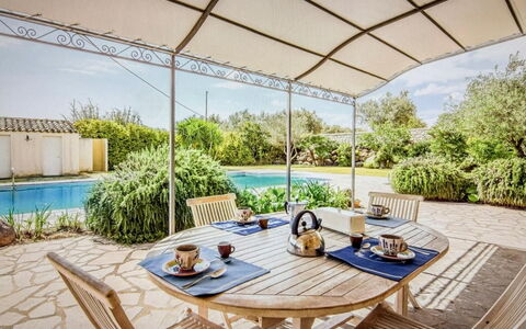 Villa Fontanazza: Mobilia, Mobili Da Esterno, Sedia, Shade, Giardino, Tavolo Esterno, Eco Hotel, Ricorrere, Terrazza, Landscaping