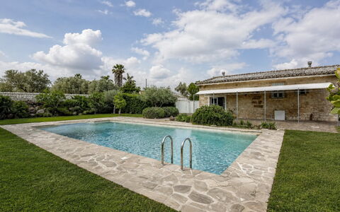Villa Fontanazza: Piscina, Estate, Materiale Composito, Backyard, Giardino, Ricorrere, Agriturismo, Landscaping, Hacienda, Shade