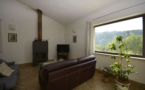 Villa del Monte: Mobilia, Interior Design, Camera, Pavimentazione, Soffitto, Pavimento, Soggiorno, Divano, Cornice, Latifoglie